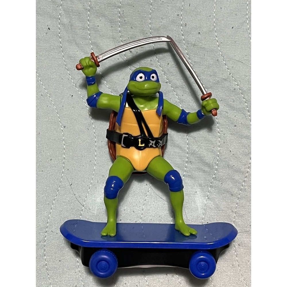 Teenage Mutant Ninja Turtles Leonardo Sewer Shredder Figure - 5" 2023
